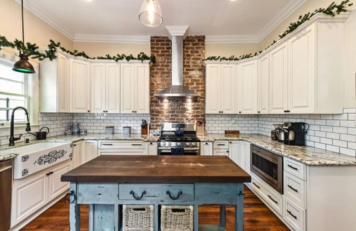 East Carrollton Casa | Stunning Uptown 3 bedroom work/vacation home