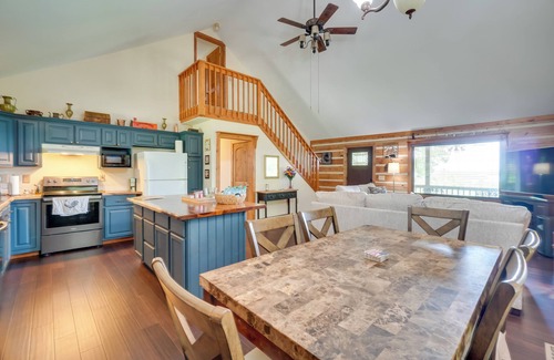 Rockwood Cabina | Lake & Mountain Views: Rockwood Cabin on 8 Acres