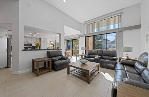 La Quinta Condominio | 💛Stunning Views & Pool! Remodeled, Golf Cart & Pets Welcome, 85+ Reviews!💛