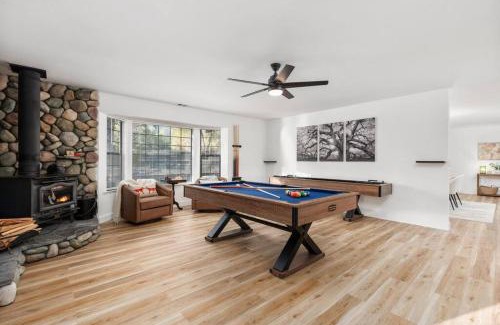 Ahwahnee Casa | Stunning views with pool, spa, gold panning, firepit, game court and BBQ