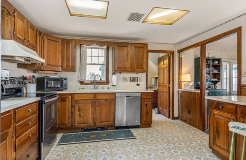 Ocean Point Casa | Stunning Views with Walks to the Beach and a short walk to pay and play tennis
