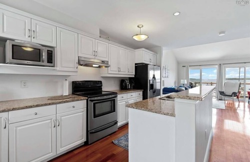 Western Shore Condominio | Stunning villa at the beautiful Oak Island Resort