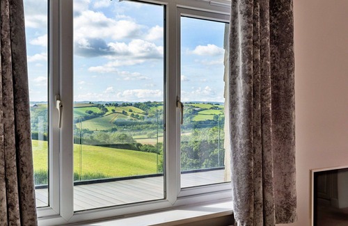Newton Saint Cyres Casa | Estupenda casa de vacaciones para 10 personas con WIFI, terraza y mascotas permitida