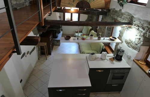Castelveccana Casa | Maravillosa casa de vacaciones para 4 personas con TV y aparcamiento
