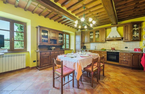 Pescaglia Casa | Preciosa casa de vacaciones para 6 personas con piscina privada, WIFI, TV y patio