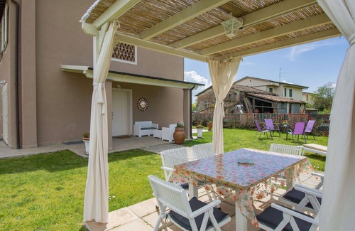 Cascine-La Croce Casa | Preciosa casa de vacaciones para 6 personas con A/C, WIFI, TV, patio y mascotas permitida