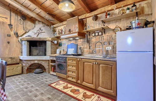 Radini Casa | Maravillosa casa de vacaciones con piscina privada, WIFI, A/C, TV, terraza y mascotas permitida