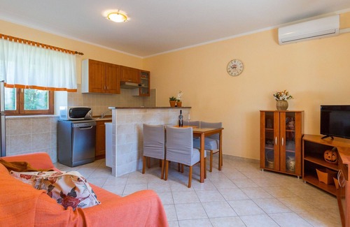 Vinez Casa | Preciosa casa de vacaciones para 8 personas con WIFI, piscina privada, A/C, TV y terraza