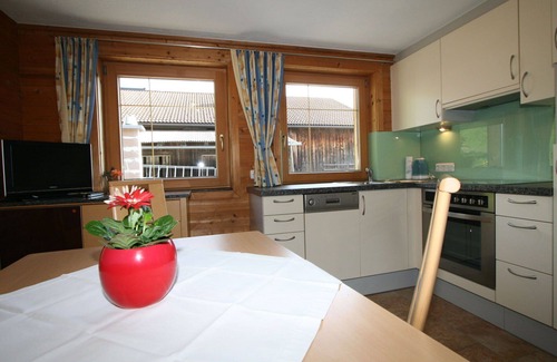 Fuegenberg Villa | Maravillosa casa de vacaciones para 4 personas con TV, patio y mascotas permitida