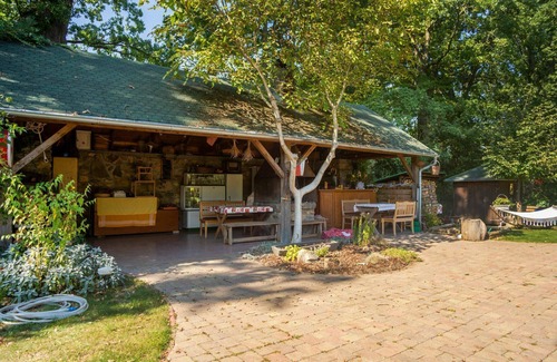 Holubovska Basta Villa | Estupenda casa de vacaciones para 6 personas con piscina privada, WIFI, A/C, TV y patio