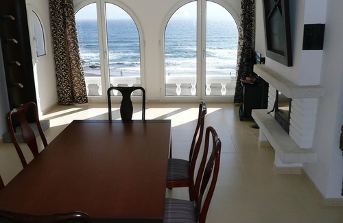 Telde Casa | Impresionante villa en la playa con vistas al mar, piscina privada y Wi-Fi