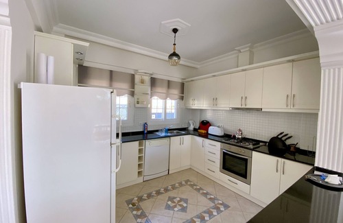 Fethiye Villa | Impresionante Villa en perfecto estado, piscina de 100m2 y Wi-Fi para familias