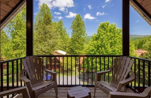 White Oak Lodge Casa | Stunning32 with Free Tickets to Dollywood,Anakeesta,Aquarium,Ziplining&MoreBeds on main level