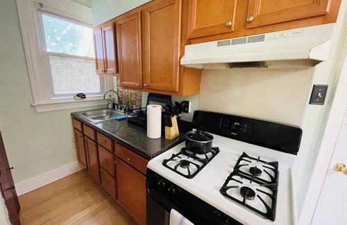 Elkins Park Apartamento | Style and Charm 2BR apt in Melrose Park