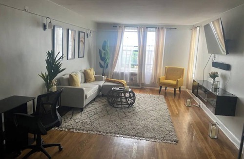 Queens Casa | Stylish - 1 bed room spacious APT