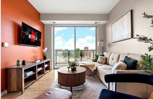 Downtown Minneapolis Condominio | Stylish 1B in DT Minneapolis, Minutes to Minneapolis Convention Center & US Bank