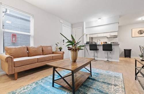 Highland Apartamento | Stylish 1BR Near UT Highland Evonify