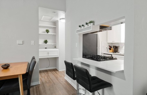 South Lamar Apartamento | Stylish 1BR Zilker Evonify