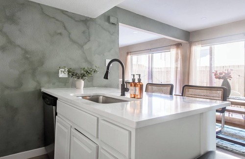 Parker Lane Condominio | Stylish 2-Bed, 2-bath Condo With Private Patio in Riverside