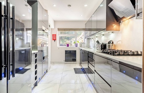 Sudbury Casa | Stylish 2 Bedroom House Wembley
