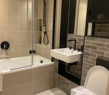 Lansbury Apartamento | Stylish 2-Bedroom Apartment in London - Sleeps 4