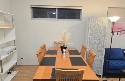 Maddington Apartamento | Stylish 2-Bedroom Apartment in Maddington, 15 Minutes from Perth Airport