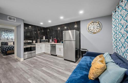 Houston Heights Apartamento | Stylish 2-BR Getaway in Heights with Pool
