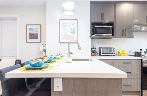 Cooksville Apartamento | Stylish 2bed, 2bth Apt. Close to Malls & 25 Mins to Toronto