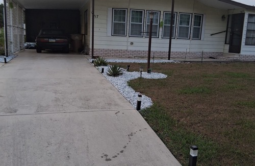 Silver Lake Casa | Stylish 2BR Florida Home w/ 85" LG OLED & 75" TVs + 3 Total Screens!