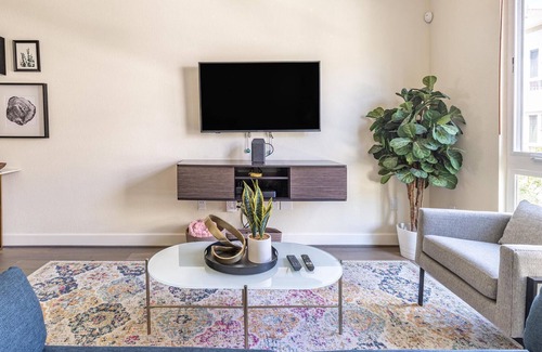 Hillsdale Casa | Stylish 2BR House in San Mateo with Garage