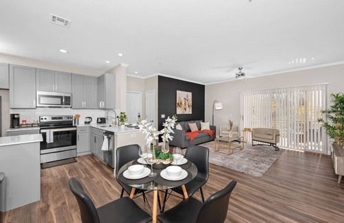 McDowell Mountain Apartments Apartamento | Stylish2BR Gym Pool Parkng near Mayo Clnc Westwrld