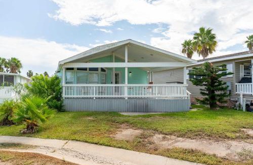 Port Isabel Casa | Stylish 2BR Waterfront Home w Pool & Resort Access