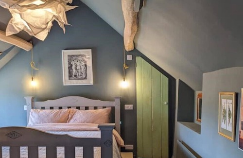 Temple Guiting Cabaña | Stylish 3 bed Cotswold Cottage With Stunning Views and Country Walks