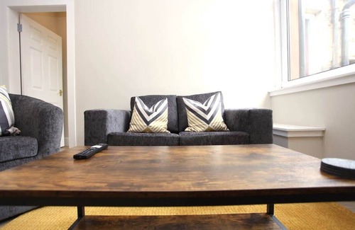 North West Apartamento | Stylish 3-Bed Flat in Glasgow