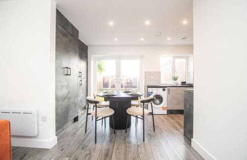 Bootle Casa | Stylish 3-Bed Home-Liverpool