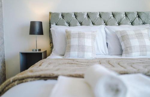 Bradford Casa | Stylish 3 bed house sleeps 5 free parking