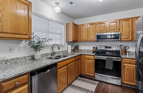 Cornelius Casa | Stylish 3-bedroom home in central Cornelius-Chalkboard Wall-Firepit-Grill & more