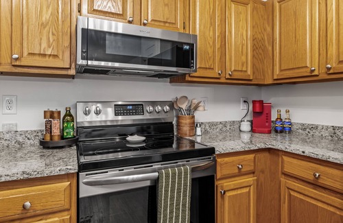 Cornelius Casa | Stylish 3-bedroom home in central Cornelius-Chalkboard Wall-Firepit-Grill & more