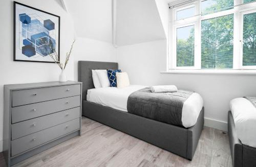Birmingham Casa | Stylish 3 Bedroom Home - Garden - Parking - Fast WiFi - 215R