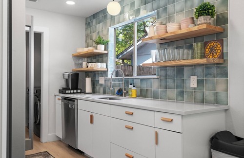 Woodstone Village Casa | Stylish 3BR/2BA WFH Ready, Fast Wi-Fi, Peaceful Yard—Perfect for 30+ Nights