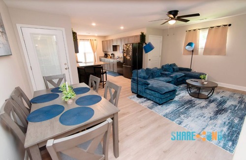 Jacksonville Casa | Stylish 3BR Stay w/ Fast Wi-Fi + Parking