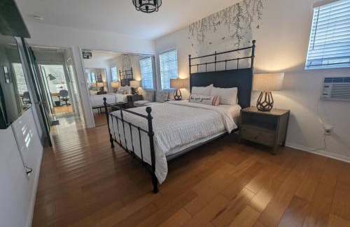 Mar Vista Villa | Stylish 4 Bedroom Home Near Venice Beach with Backyard BBQ