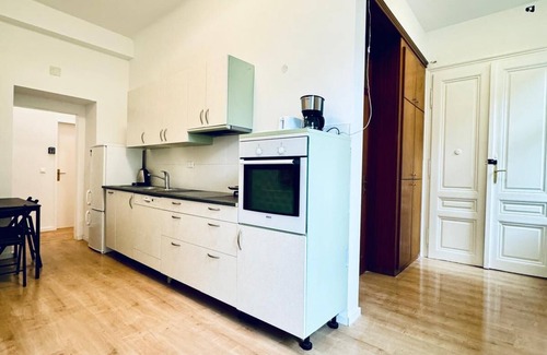 Rudolfsheim-Funfhaus Apartamento | Stylish 5BR 7min to Westbahnhof