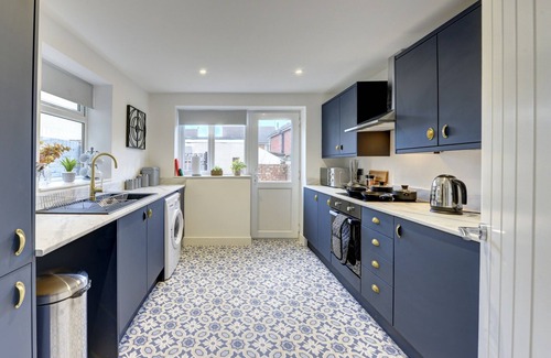 Hull Condominio | Stylish and Beautiful 3 Bed House