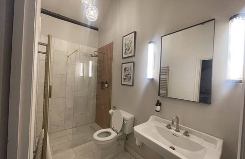 Bridgend Apartamento | Stylish apartment above popular traditional village pub!