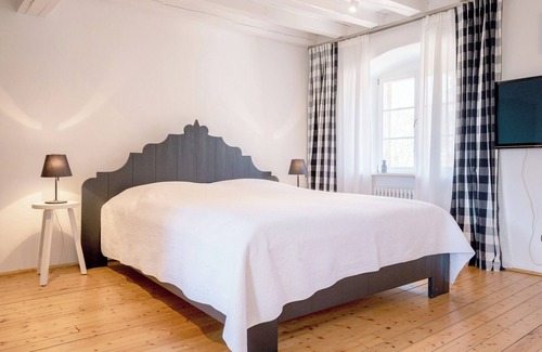 Muerlenbach Otro | Stylish apartment at Bertradaburg Castle