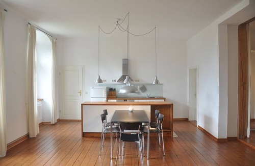 Berge Otro | Stylish apartment in a manor house - rural hideaway in the countryside