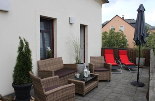 Weisser Hirsch Condominio | Stylish apartment on the Weißer Hirsch with its own roof terrace