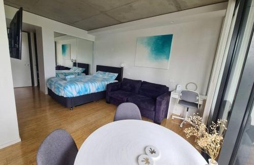 Lyneham Apartamento | Stylish Apartment with Rooftop Pool, Minutes from City and ANU