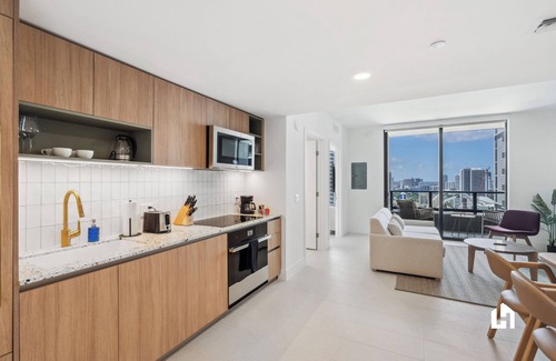 Downtown Miami Apartamento | Stylish Apartments with Partial Ocean Views in Downtown